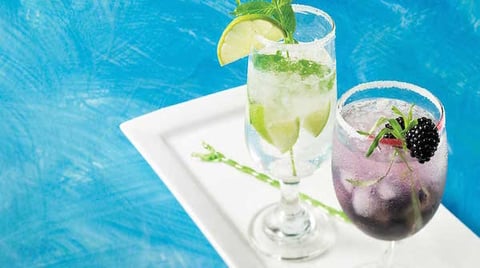Cocktails D’été aux Herbes Fraîches