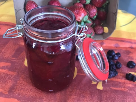Confiture de Fraises et de Bleuets