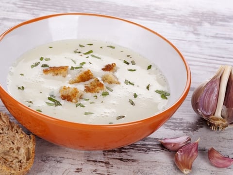 Consommé à L'ail Doux