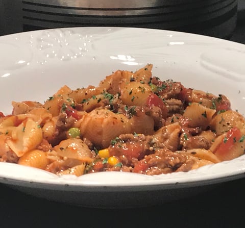 Coquille à la Viande, Tomates et petits Légumes