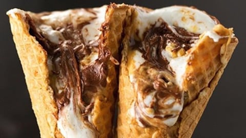 Cornet de Guimauve et de Chocolat sur la Braise
