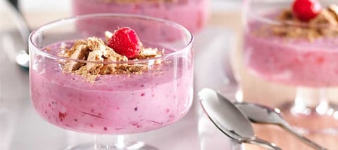 Coupes de Gâteau au Fromage Renversé aux Petits Fruits