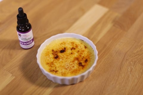 CRÈME BRÛLÉE À LA LAVANDE