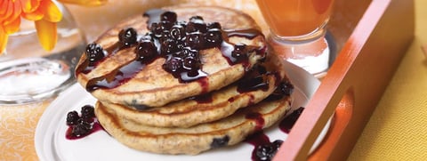 CRÊPES AUX BLEUETS ET GRAINES DE LIN