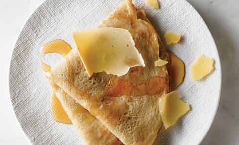 CRÊPES AUX POIRES ET À L’ÉRABLE