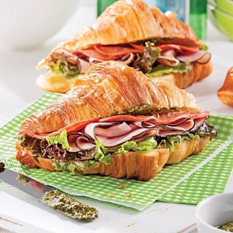 Croissants au Jambon Fumé Pesto et Pepperoni