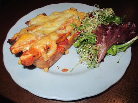 CROQUE-MONSIEUR DE TEMPEH À L'ITALIENNE