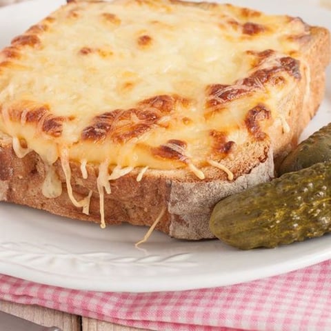 Croque-monsieur Knacki® et Gruyère