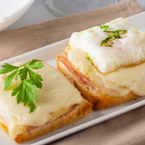 Croque Oeuf sur le Plat et Fromage