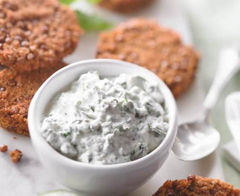 Croquettes de Lentilles Tandoori, Sauce au Fromage Blanc Riviera