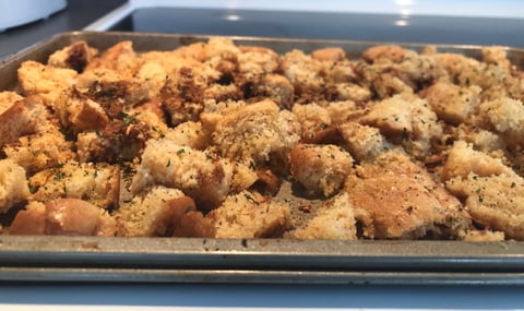 Croûtons à L'ail et Vinaigre Balsamique