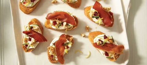 Croûtons Crémeux aux Canneberges et au Jambon de Parme