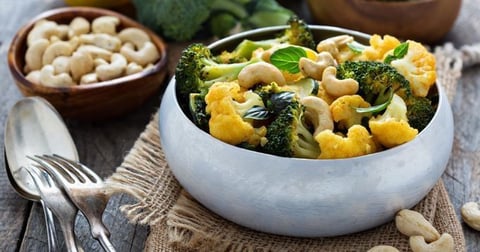 Curry de Chou-fleur et de Brocoli aux Noix de Cajou