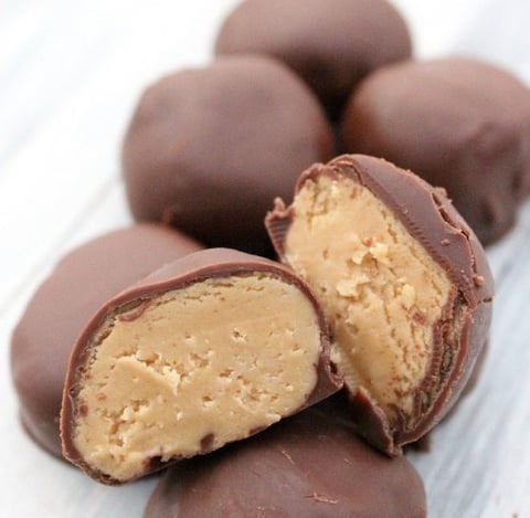 Délicieuse Recette de Boules au Beurre D'arachide Enrobées de Chocolat