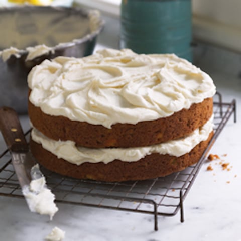Délicieux Gâteau aux Carottes avec Glaçage au Fromage à la Crème