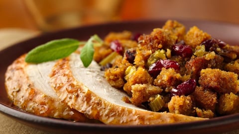 Dinde Rôtie Glacée à L'orange avec Farce aux Canneberges et à L'orange Sans Gluten