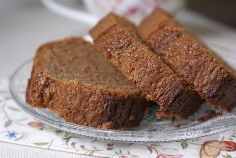 Doux Cake Praliné {sans gluten ni lait}