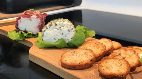 Entrée de Fromage de Chèvre et de Humus