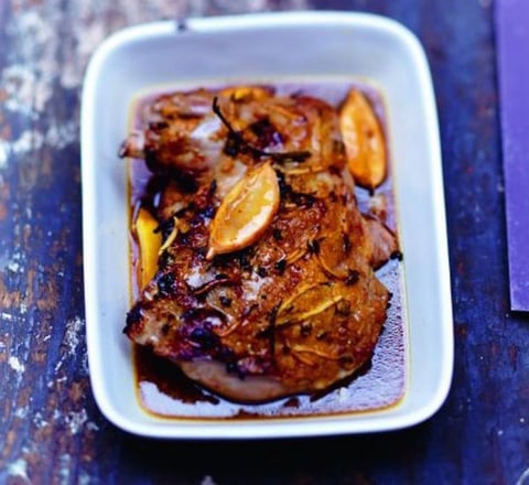 Épaule D’agneau Rôtie au Citron Confit
