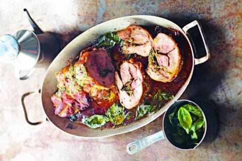 Épaule D'agneau Roulée au Pesto