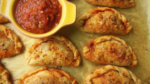 Feuilletés au Chorizo et aux Tomates Séchées au Soleil