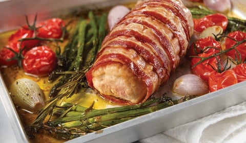 Filets de Porc Rôtis au Bacon Sauce à L'échalote Caramélisée
