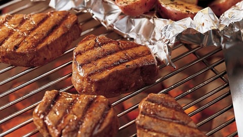 Filets Mignons Marinés avec Pommes de Terre Grelots aux Fines Herbes