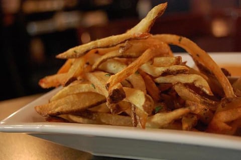 FRITES ASSAISONNÉES – SEASONED FRIES