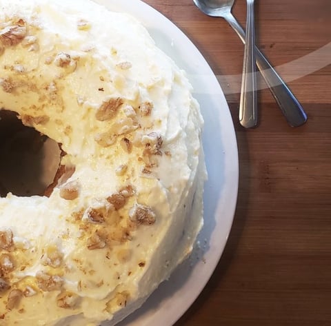 Gâteau aux Bananes, Noix, Chocolat & son Glaçage à L’orange