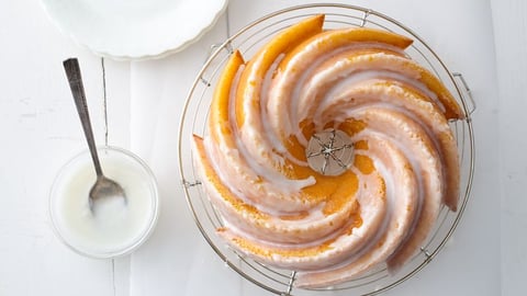 Gâteau Bundt au Fromage et au Citron avec Glaçage au Citron