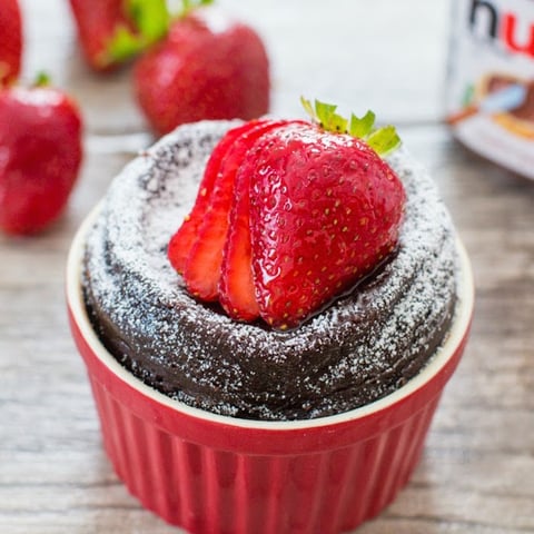 Gâteau de Nutella Sans Farine à Deux Ingrédients