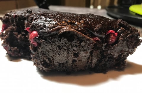 Gâteau Double Chocolat et Canneberges à la Mijoteuse