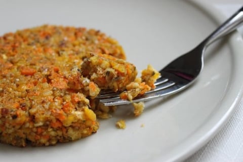 Galettes Végétariennes aux Pois Chiches et Carottes