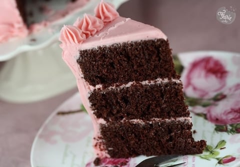 Gâteau au Chocolat Glaçage à la Ganache Chocolat Blanc Framboise