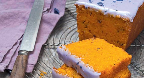Gâteau de Carottes Glacé au Sirop de Violette