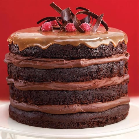 Gâteau Étagé au Chocolat et au Caramel