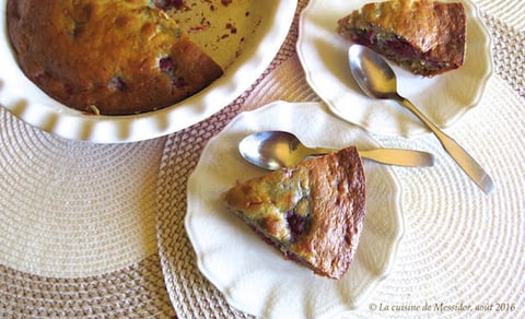 Gâteau Express Banane, Framboises et Chocolat Blanc