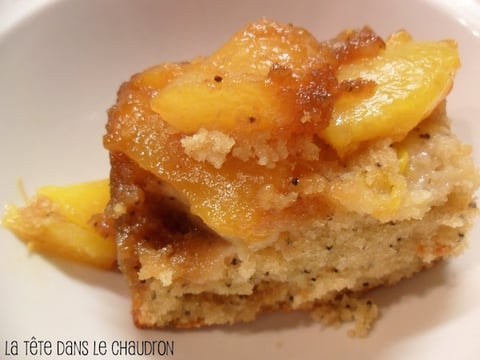 Gâteau Renversé aux Pêches et au Gingembre