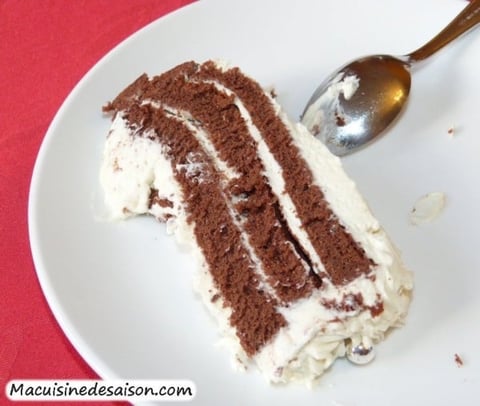 Gâteau Roulé Vertical au Chocolat Crème Mascarpone à la Vanille
