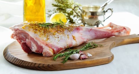 Gigot D'agneau à L'ail et au Romarin