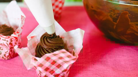 GLAÇAGE ÉCLAIR AU CHOCOLAT