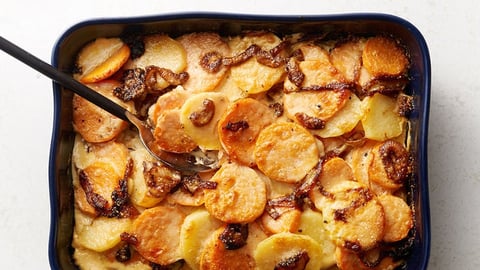 Gratin de Patates Douces et D’oignons Caramélisés