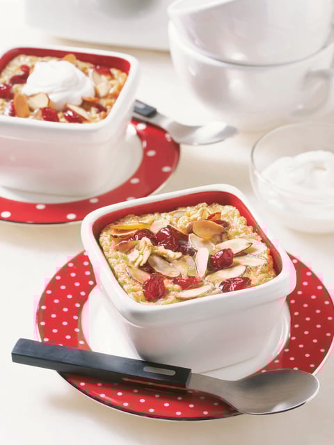 Gruau Cuit au Four aux Cerises et aux Amandes