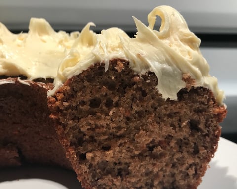 Gâteau aux Carottes Fait Maison et Glaçage au Beurre