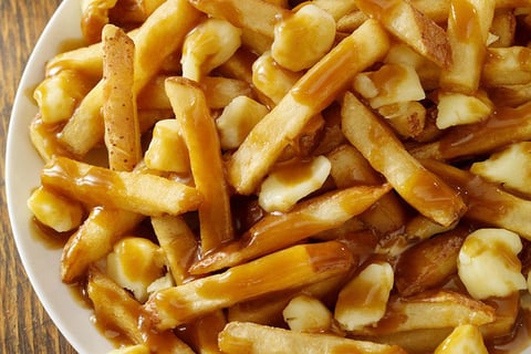 LA MEILLEURE SAUCE À POUTINE