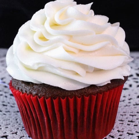 LE MEILLEUR BUTTERCREAM FROSTING