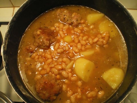 Le Ragoût de Boulettes de Maman