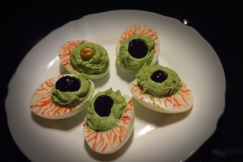 Entrée d’Halloween : Les Yeux Injectés de Sang