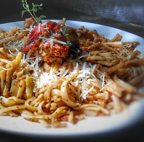 Linguinis au Homard, Noix de Saint-Jacques, Parmigiano Reggiano & Vin Blanc