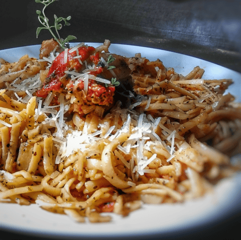 Linguinis au Homard, Noix de Saint-Jacques, Parmigiano Reggiano & Vin Blanc